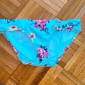 Baby blue flower print bikini set / Top size 8 / bottom size 6
